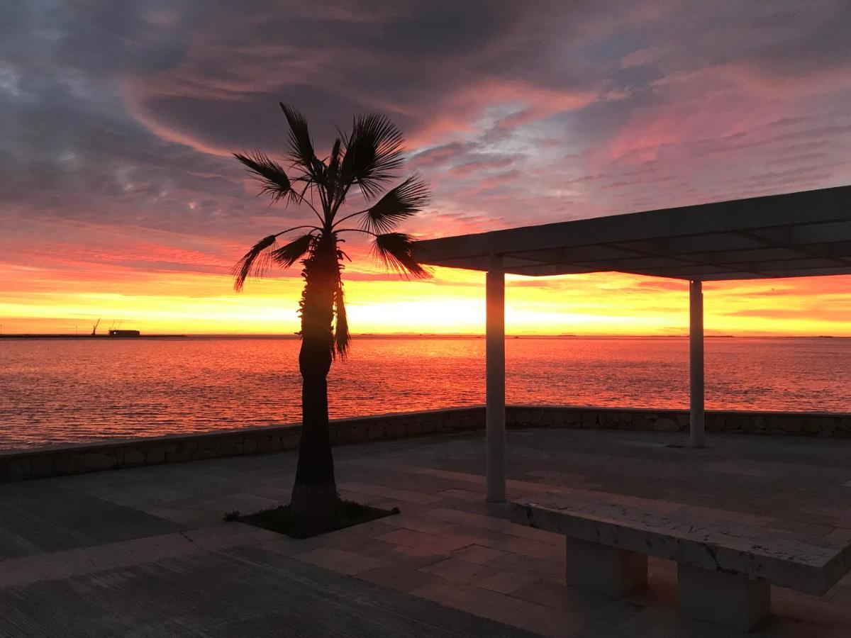 Apartamentos Playa D Y G Sant Carles De La Rapita Ngoại thất bức ảnh